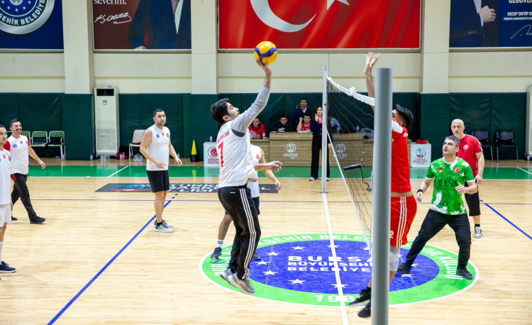 Bursa i̇tfaiyesi'nin filesinde kardeşik kazandı