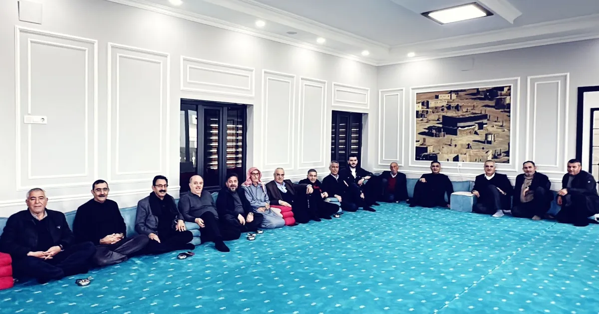 kadim-asiretler-federasyonu-yer-sofrasinda-toplandi-tRH8Hmzd.webp