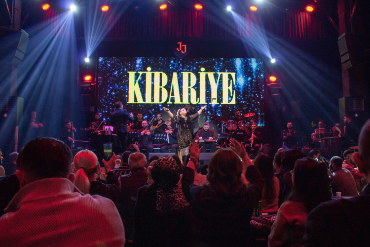 Kibariye mersin'de sevenleriyle buluştu