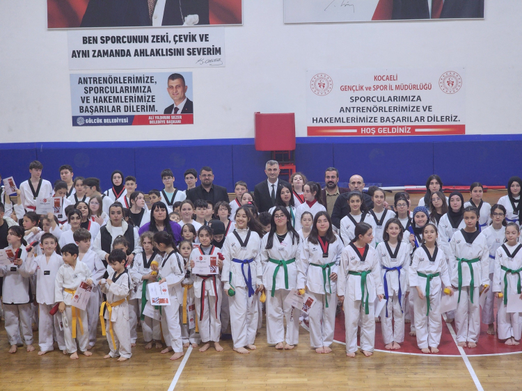 Kocaeli gölcük'te sporcuların kuşak heyecanı
