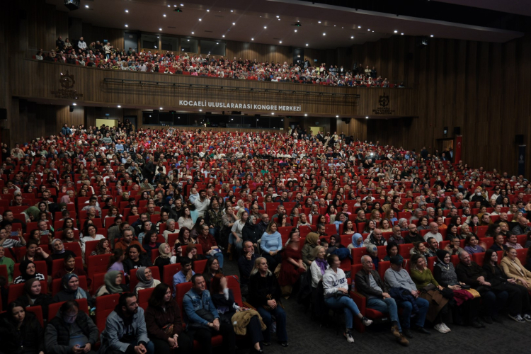 Kocaeli'de "ustalara saygı" konseri mest etti