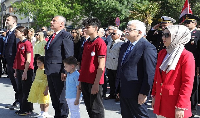 23-nisan-ulusal-egemenlik-ve-cocuk-bayraminin-105yili-burhaniyede-cosku-ile-kutlandi-DzQ2XyiS.jpg
