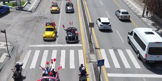 Ankara’da rengarenk vosvoslarla kent tipi