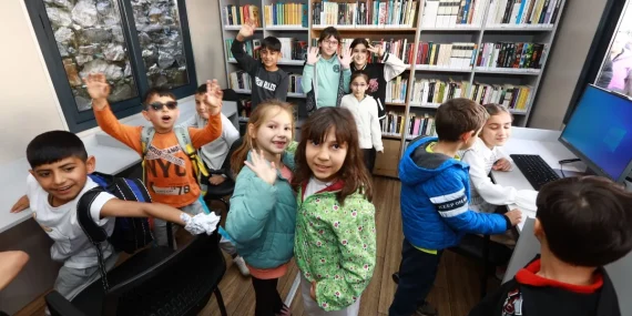 İzmir’de efes selçuk’ta çocuklar ve aileler yalnız değil