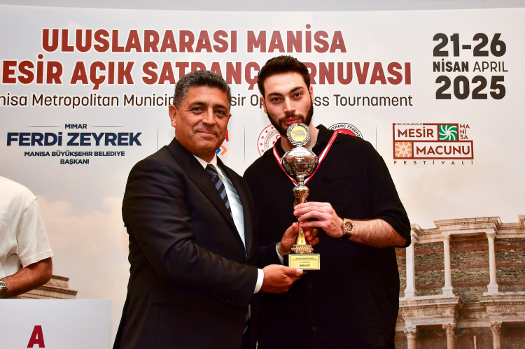 Manisa şenliği satranç turnuvası’nda şampiyon muhakkak oldu