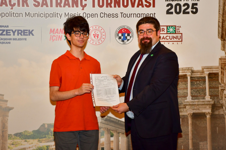 Manisa şenliği satranç turnuvası’nda şampiyon muhakkak oldu