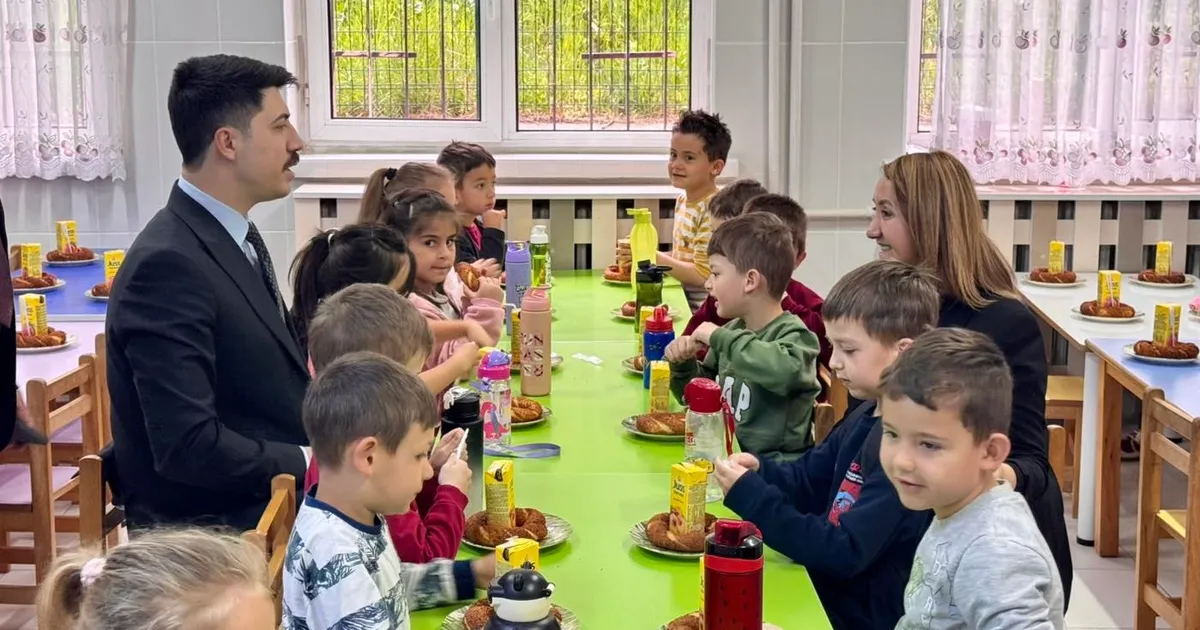 pazaryerinde-minik-yureklerle-buyuk-bulusma-E8NgAVcP.webp