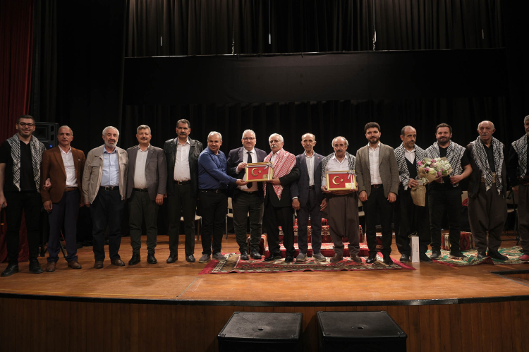 Anadolu’nun varlıklı kültürü ve geleneğin izleriyle coşkuya dönüştü