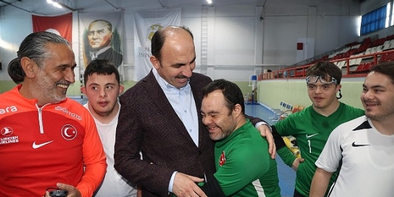 Başkan altay: “engelleri birlikte aşıyoruz”