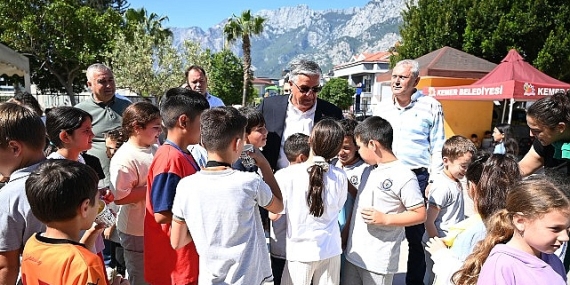 Başkan topaloğlu kermese katıldı