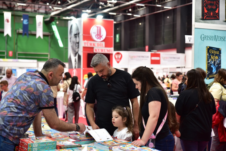 Eskişehir kitap ile 4. Defa buluştu