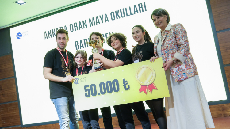 Genç mucitler sahneye çıktı