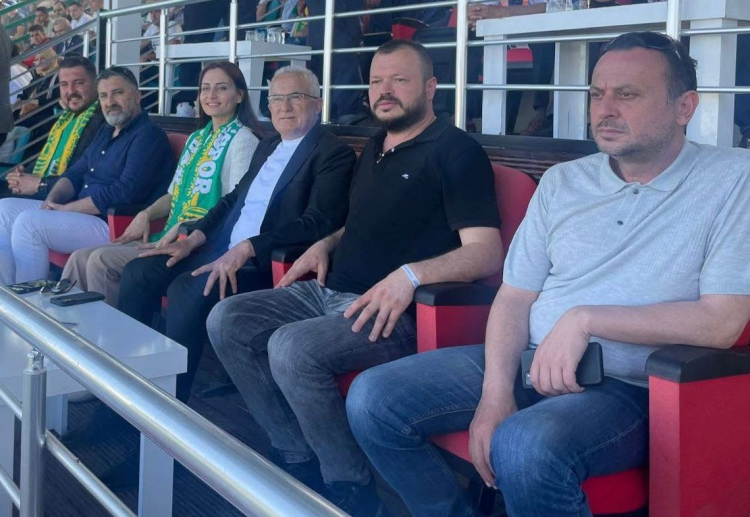 Kumluca belediyespor bal'da kaldı