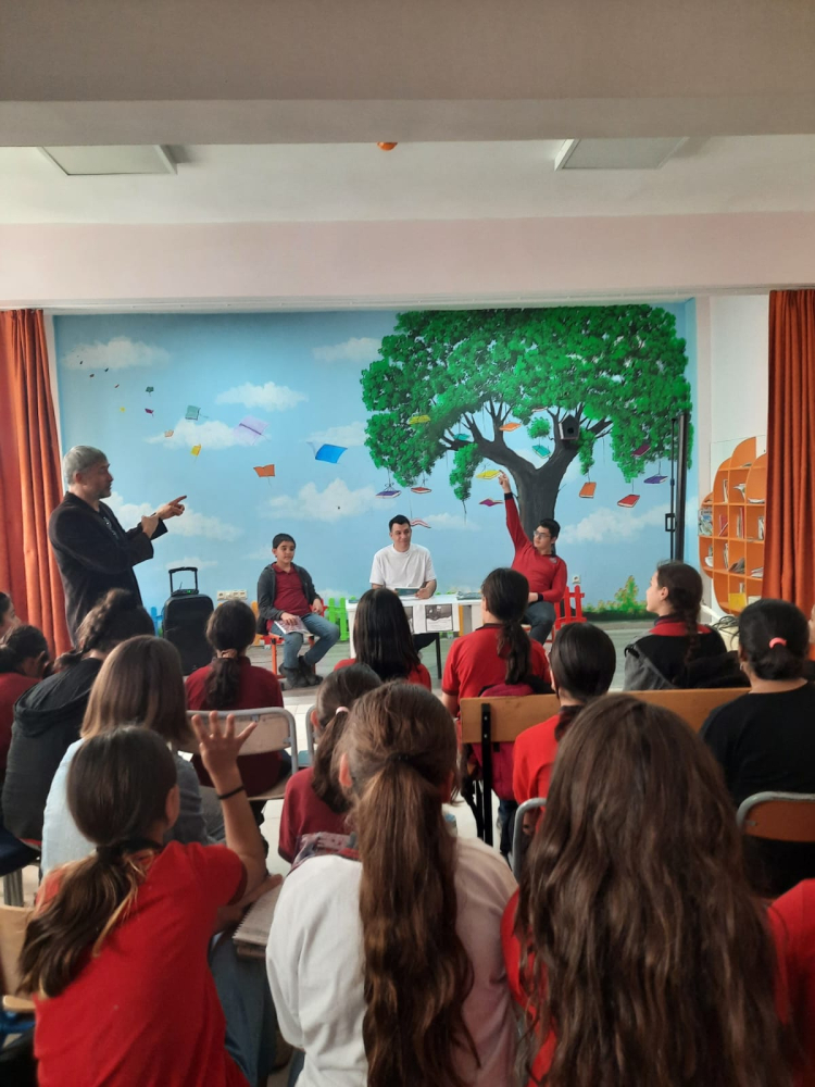 Mardin'de 'yaman' muharrir öğrencilerle buluştu