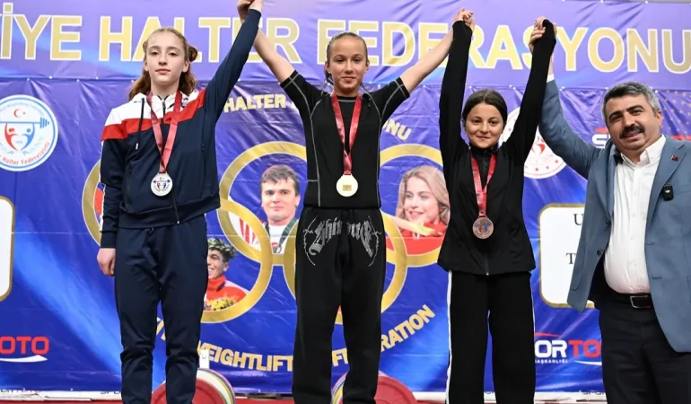 Naim-suleymanoglu-spor-kompleksinde-halter-ruzgari-7vuppip7. Webp