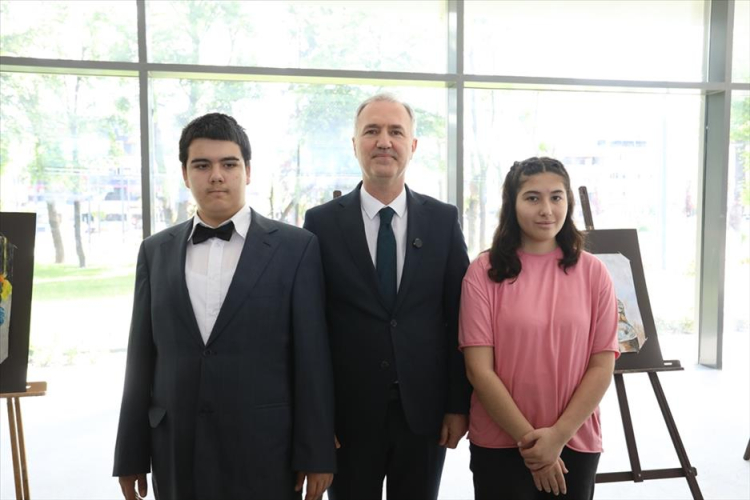 “sana anlatacak bir öyküm var” standı açıldı