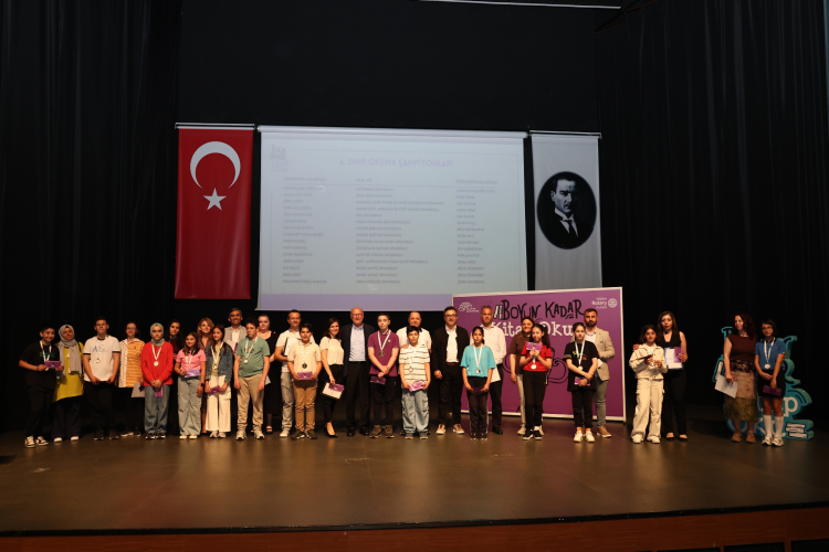 Uzunlukları kadar kitap okudular, mükafatları kaptılar